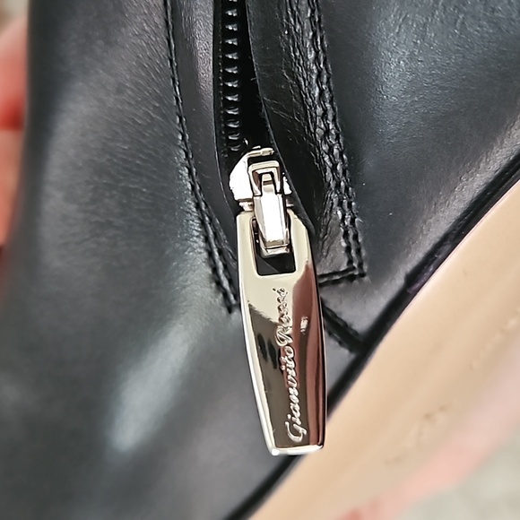 Gianvito Rossi Evelyn 55mm booties - Picture 9 of 12